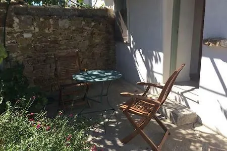 Lägenhet Mia's Atelier Kamária