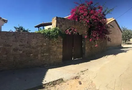 דירה Mia's Atelier